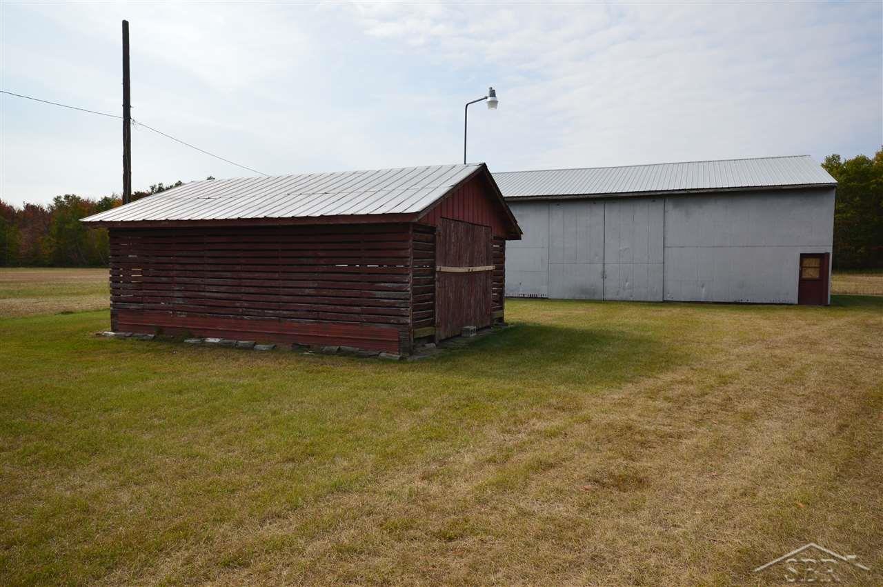 1310 South Fordney Road Hemlock, MI 48626 - Photo 19 of 27 31333117-18.JPG