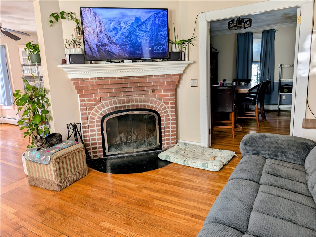 17 Stone Avenue Warwick, RI 02889 - Photo 7 of 23