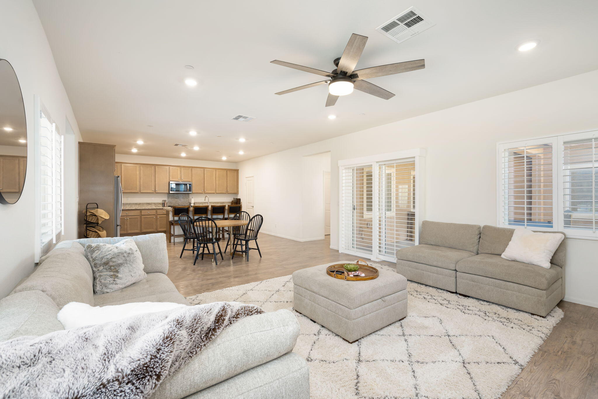 67437 Rio Naches Road Cathedral City, CA 92234 - Photo 8 of 25 16-web-or-mls-DMRioNachesa_2023_016