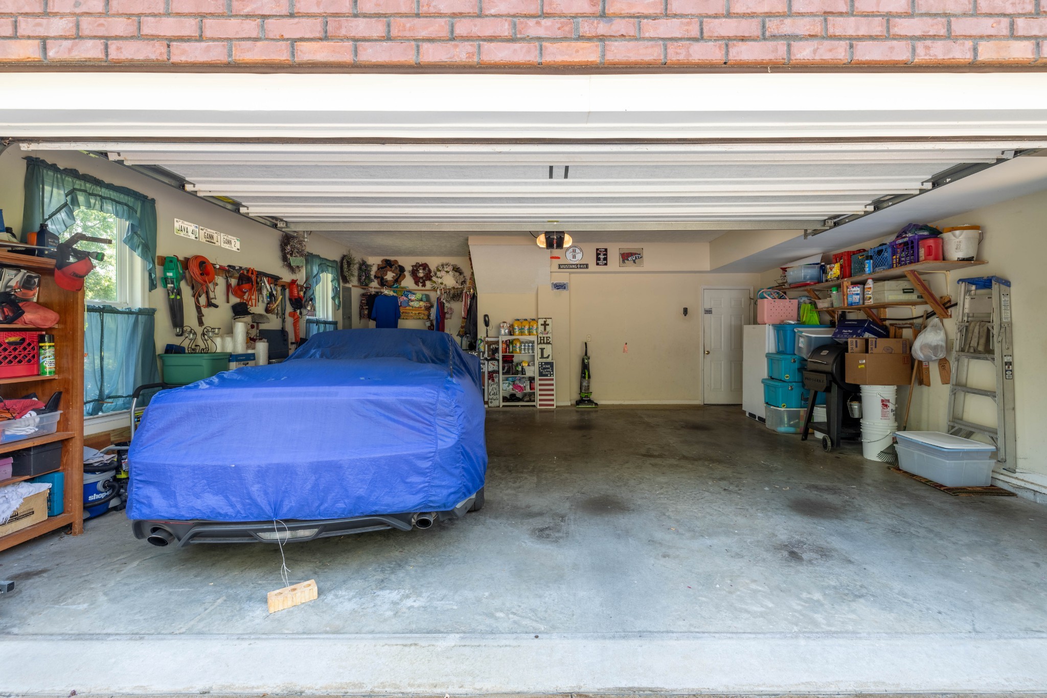 232 Trice Road Lebanon, TN 37087 - Photo 11 of 43 a view of a garage with furniture