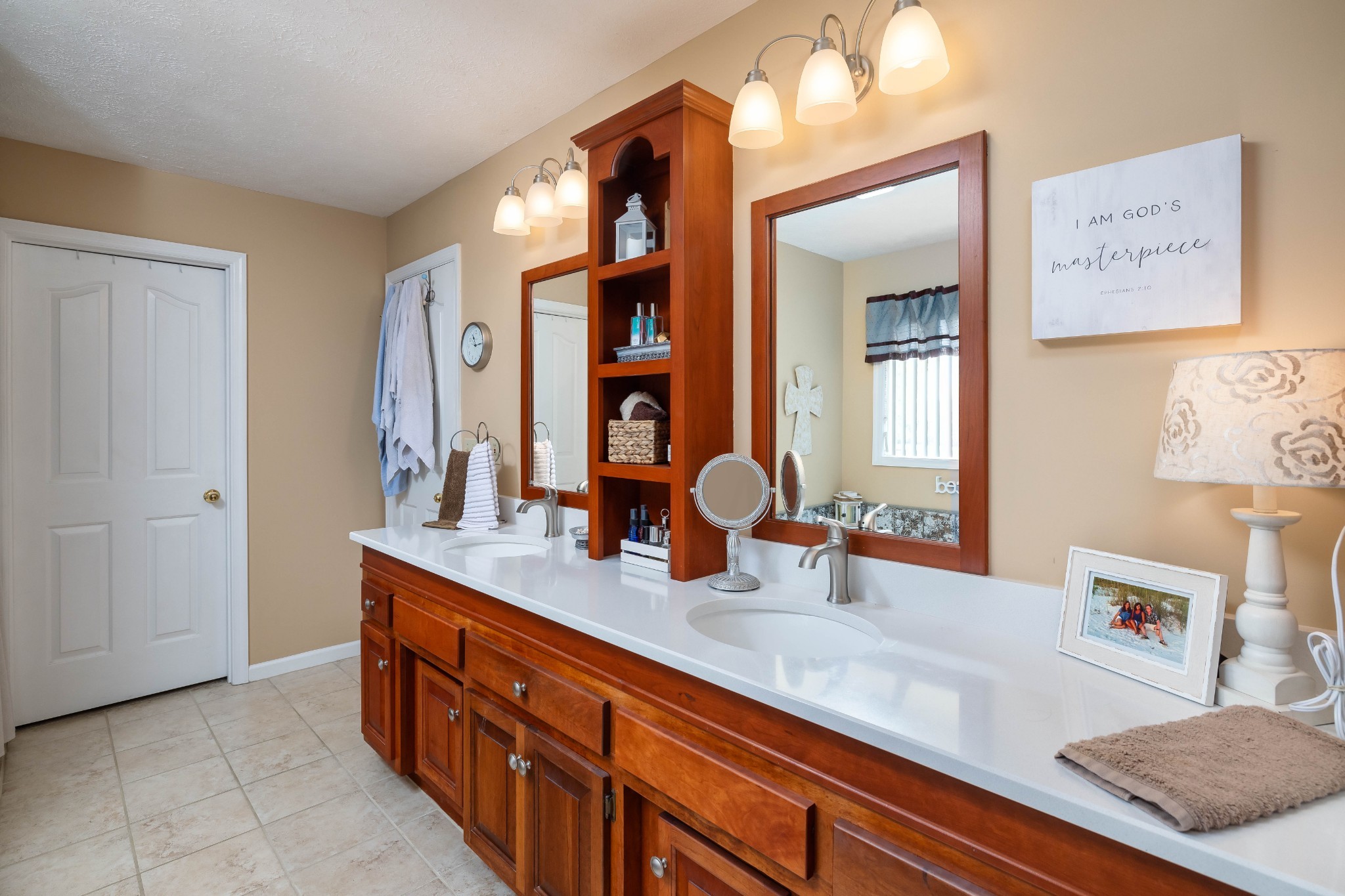 232 Trice Road Lebanon, TN 37087 - Photo 31 of 43 a bathroom with double vanity and a mirror