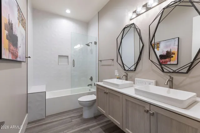 $869,900 | 2252 East South Mountain Avenue, Phoenix, AZ 85042