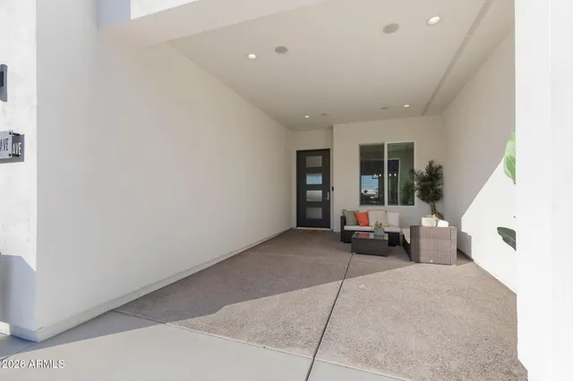 $869,900 | 2252 East South Mountain Avenue, Phoenix, AZ 85042