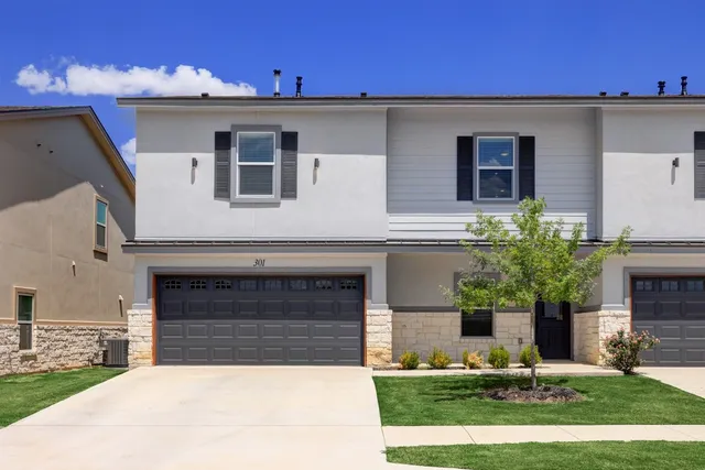 $480,000 | 2105 Tiger Trail, Unit 301, Round Rock, TX 78664