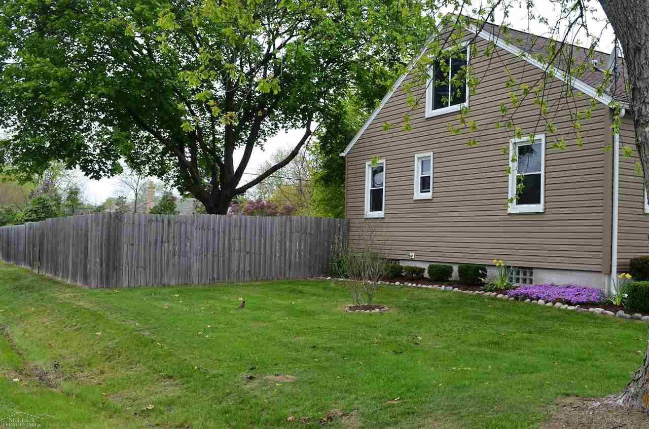 2792 Harrison Avenue Rochester, MI 48307 - Photo 5 of 37 31321239-4.JPG