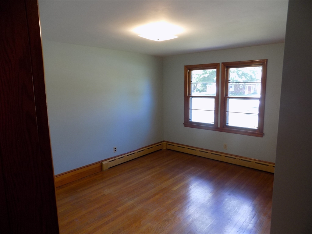 266 Alden Road Fairhaven, MA 02719 - Photo 12 of 38