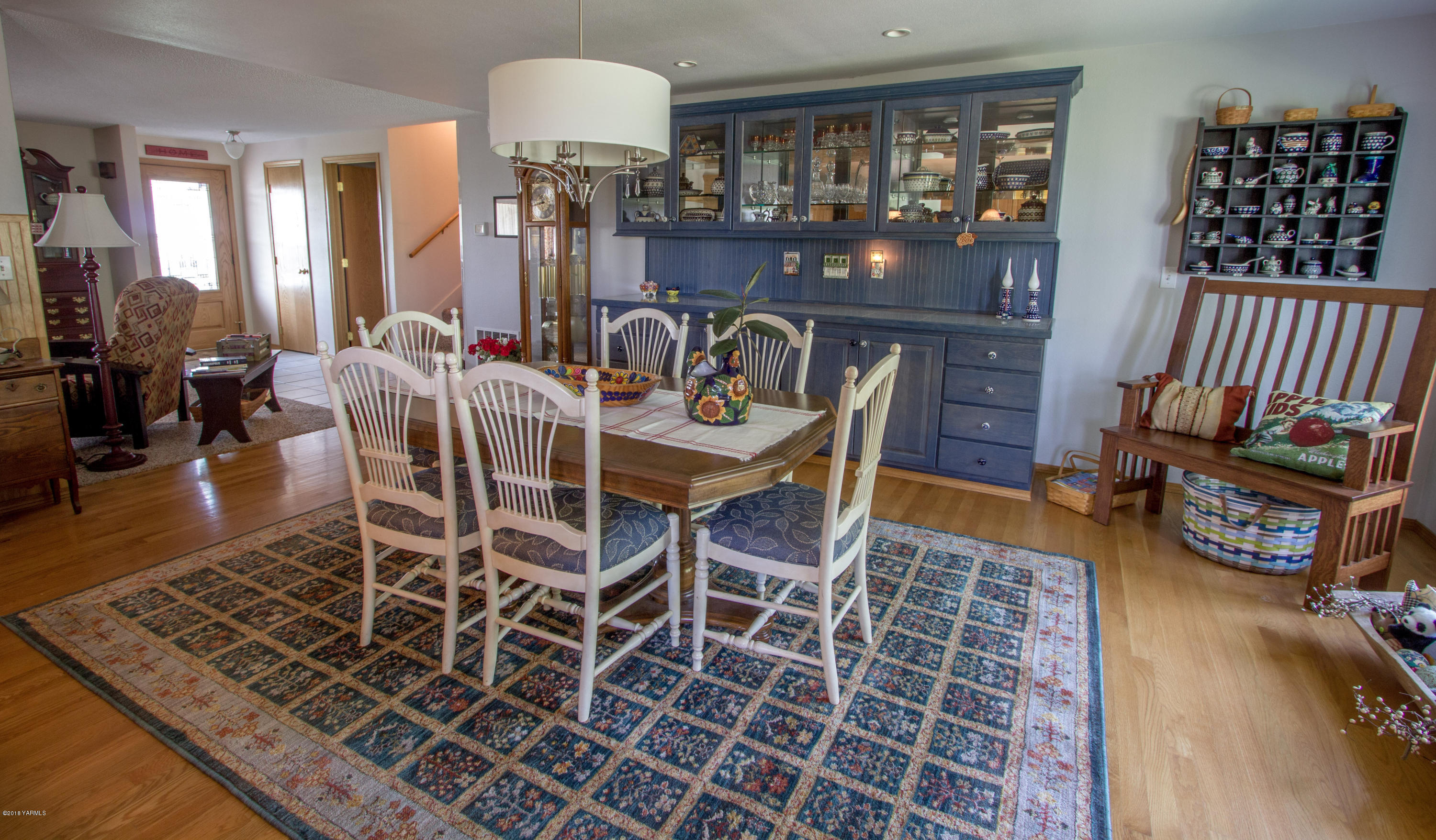 3210 Harrah Road Harrah, WA 98933 - Photo 19 of 33 a view of a dining room with furniture