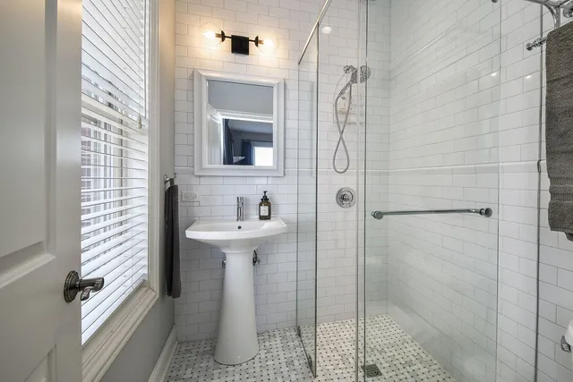 $8,000 | 460 Pennsylvania Avenue, Unit A1, Glen Ellyn, IL 60137