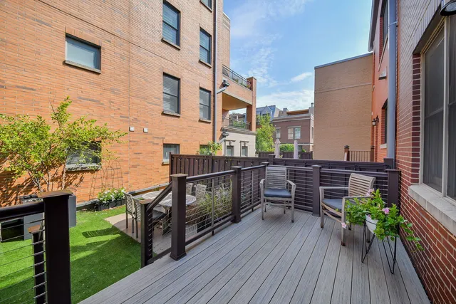 $8,000 | 460 Pennsylvania Avenue, Unit A1, Glen Ellyn, IL 60137