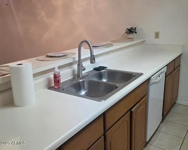 a close view of sink and tap