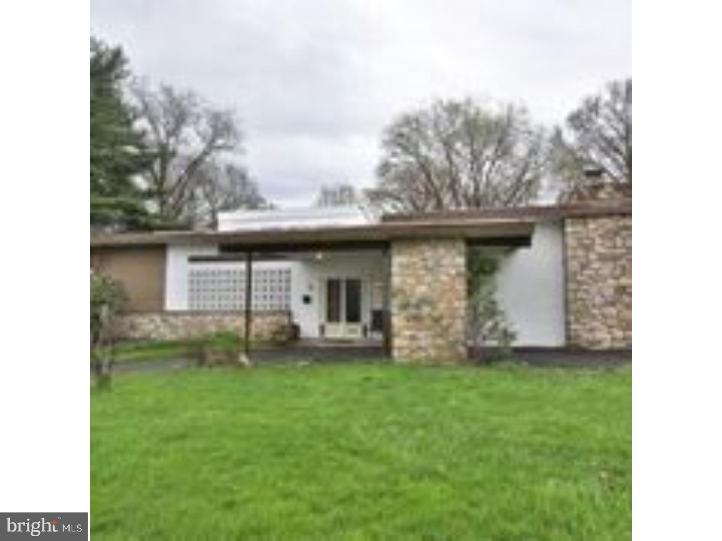 593 Lowell Road Warminster, PA 18974 - Photo 2 of 25 Gallery Image 2