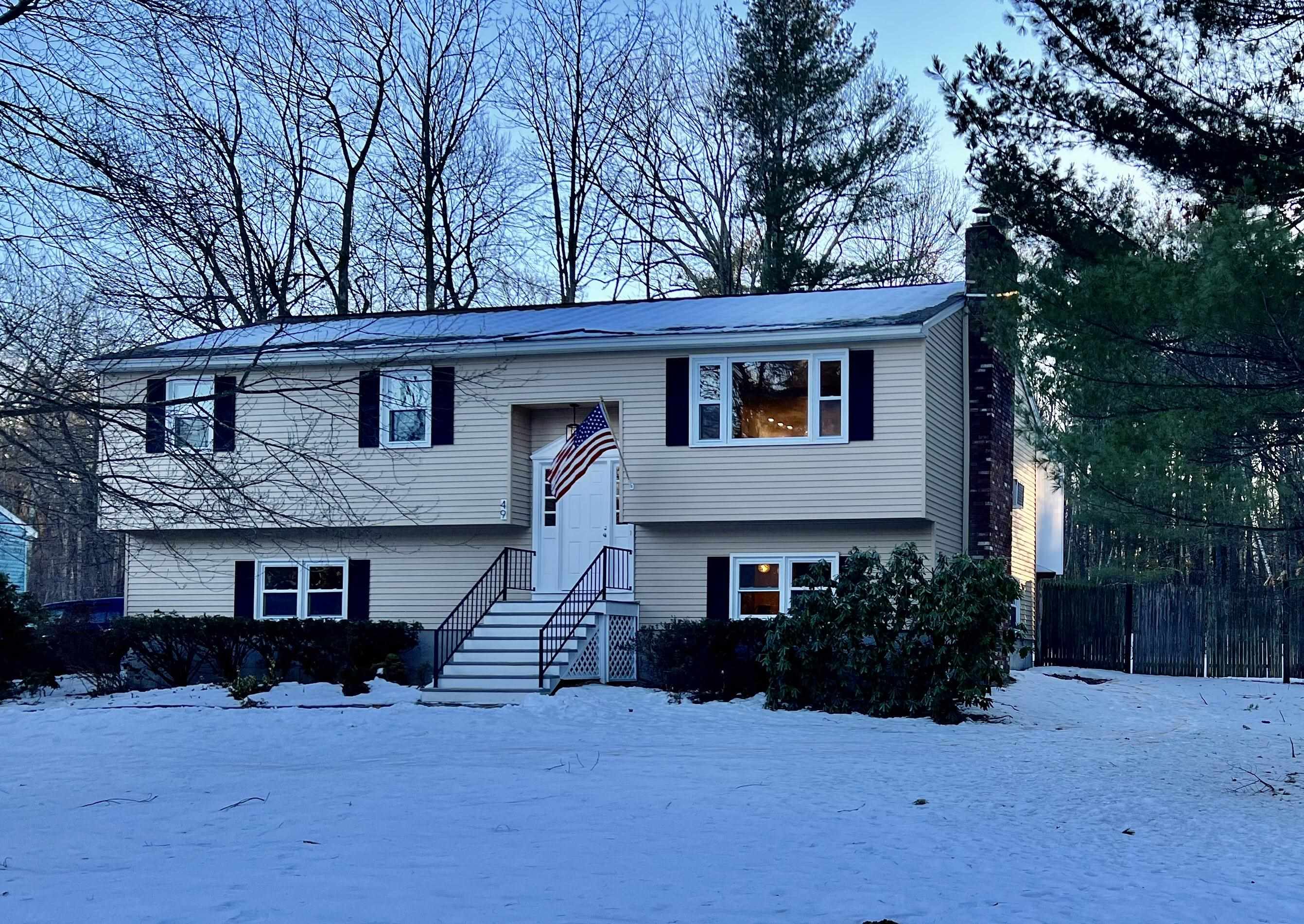 49 Island Pond Road Derry, NH 03038 - Photo 1 of 17