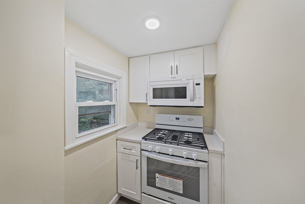18 Aldrich Road Bridgewater, MA 02324 - Photo 7 of 27