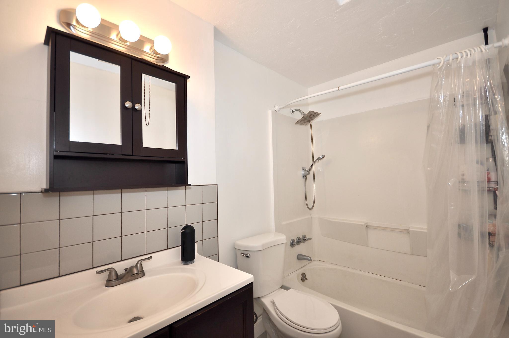 3129 Birch Road Philadelphia, PA 19154 - Photo 8 of 25 Gallery Image 8