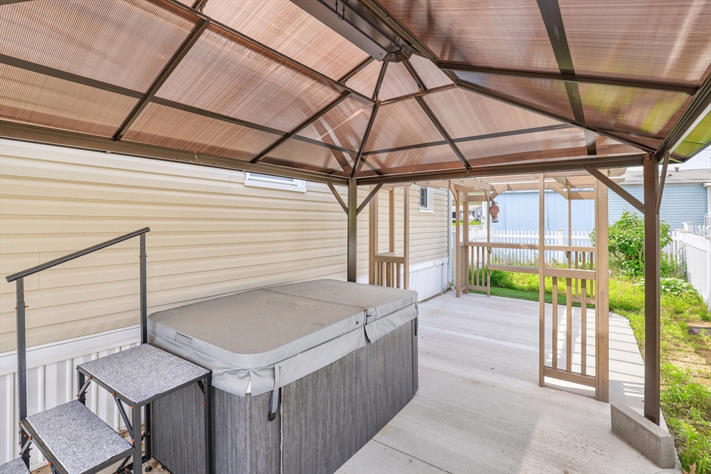 89 Celebration Circle Chicopee, MA 01020 - Photo 6 of 28