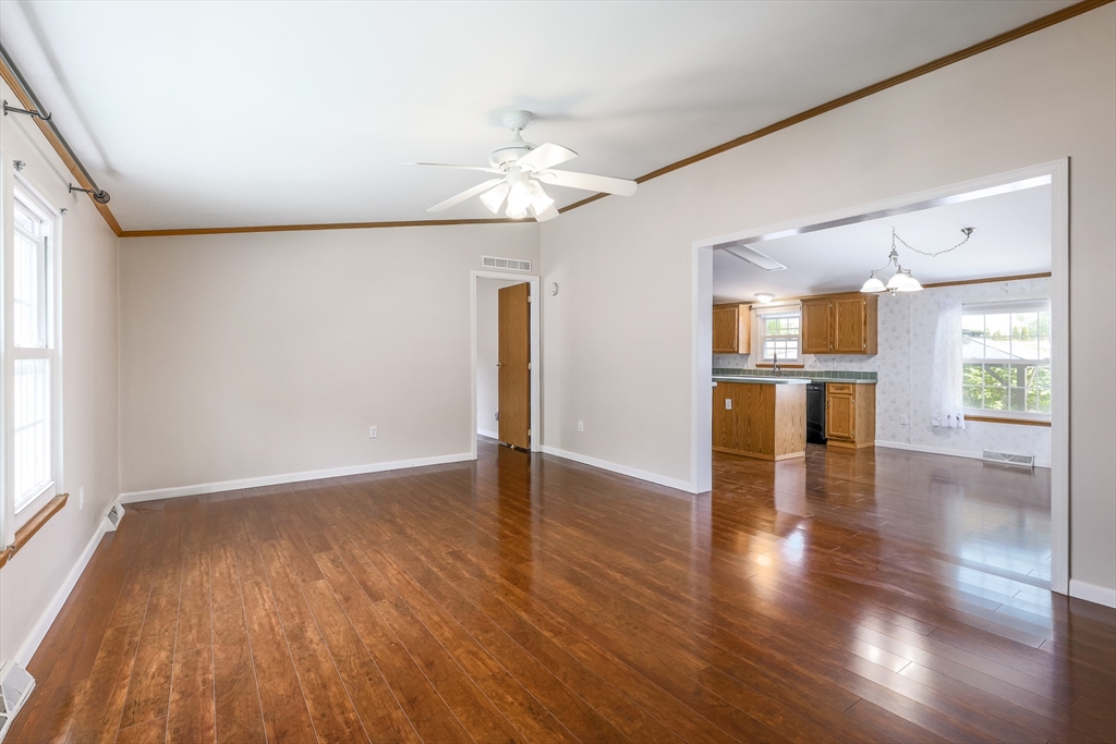 89 Celebration Circle Chicopee, MA 01020 - Photo 8 of 28