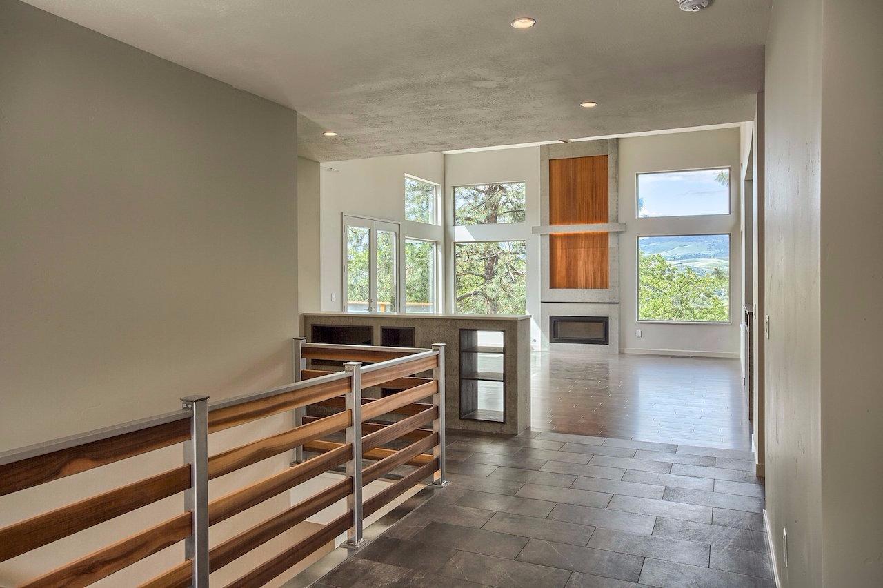 844 Roca Street Ashland, OR 97520 - Photo 2 of 21 EXAMPLE of Suncrest Homes' quality craft