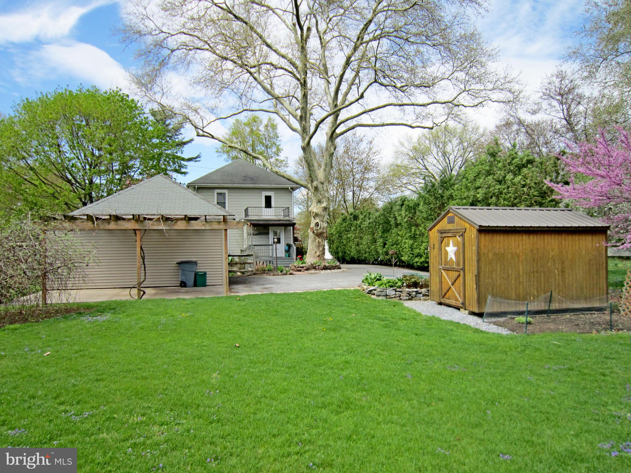 439 Woodcrest Avenue Lititz, PA 17543 - Photo 31 of 37 Gallery Image 31