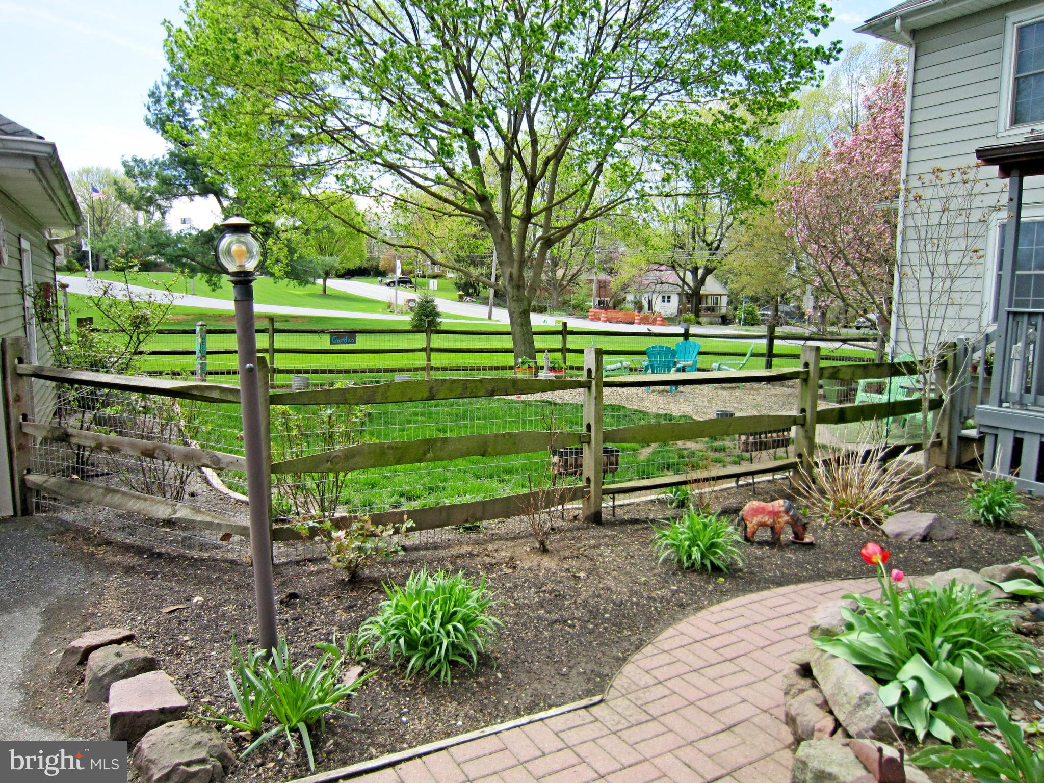 439 Woodcrest Avenue Lititz, PA 17543 - Photo 35 of 37 Gallery Image 35