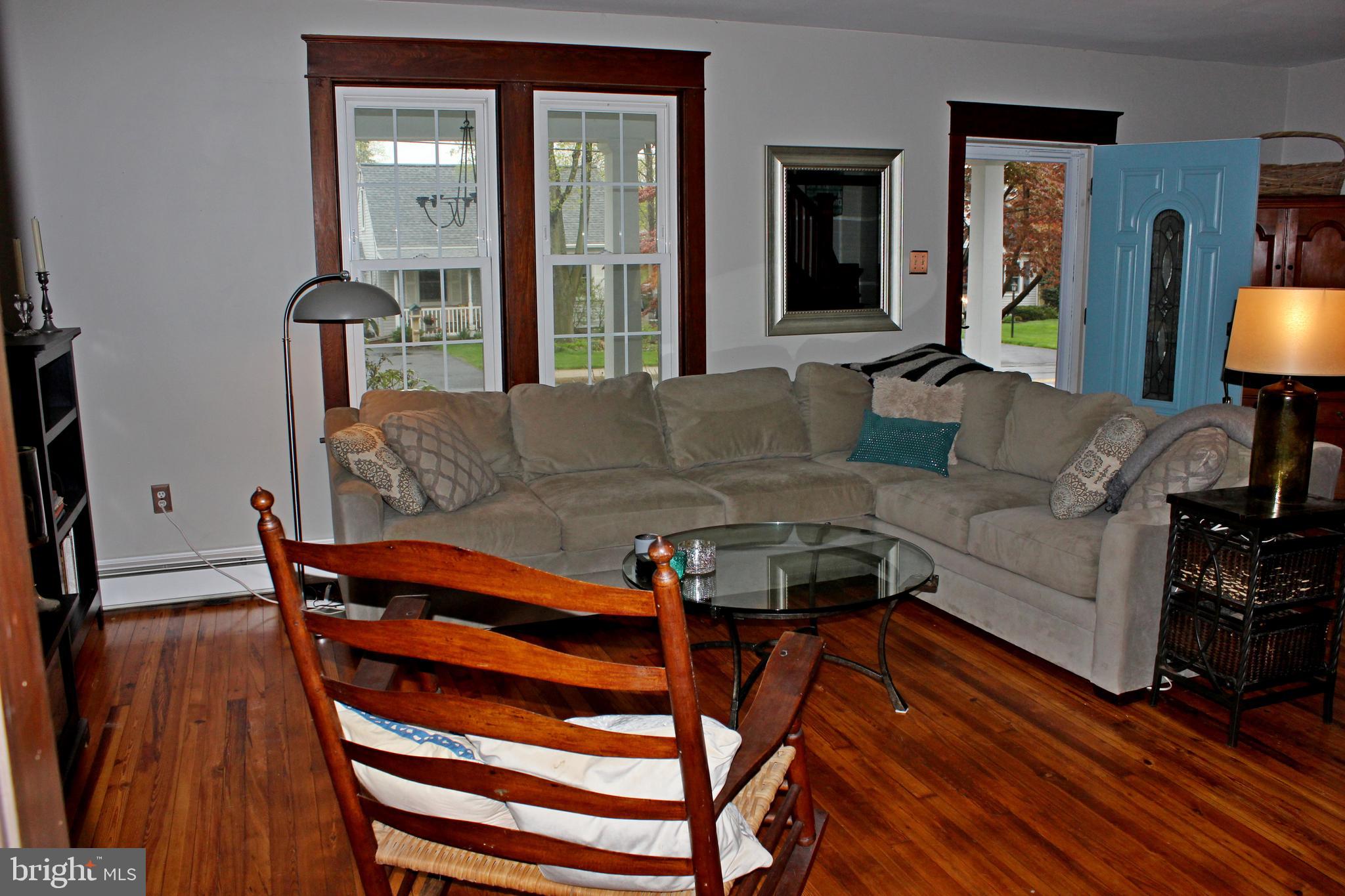 439 Woodcrest Avenue Lititz, PA 17543 - Photo 6 of 37 Gallery Image 6