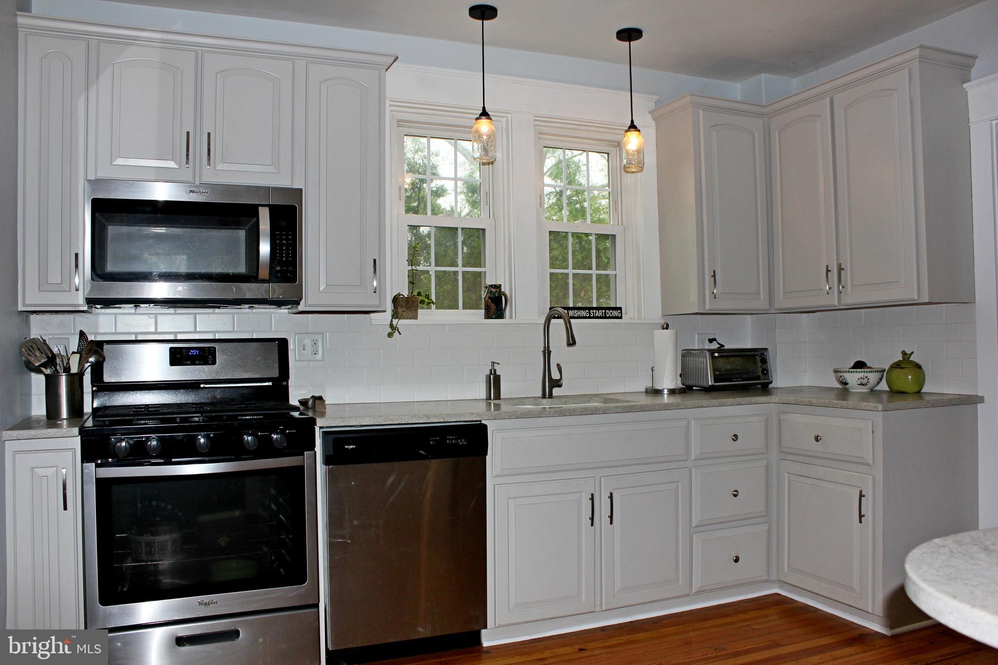 439 Woodcrest Avenue Lititz, PA 17543 - Photo 7 of 37 Gallery Image 7