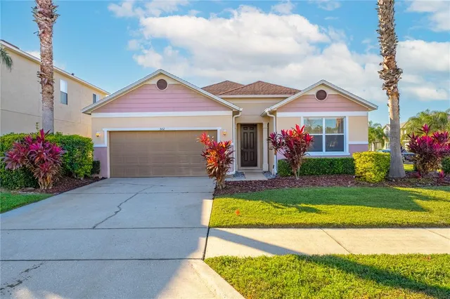 a view of house and outdoor space