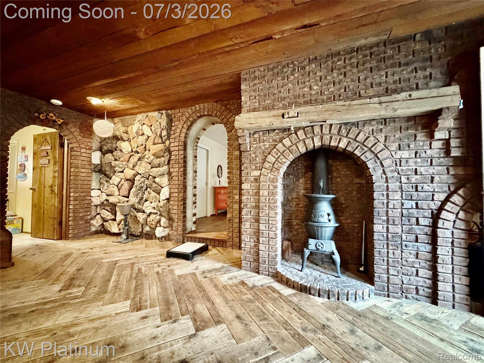 7955 Lakeshore Road Fort Gratiot, MI 48059 - Photo 3 of 30 IMG_7232.jpeg