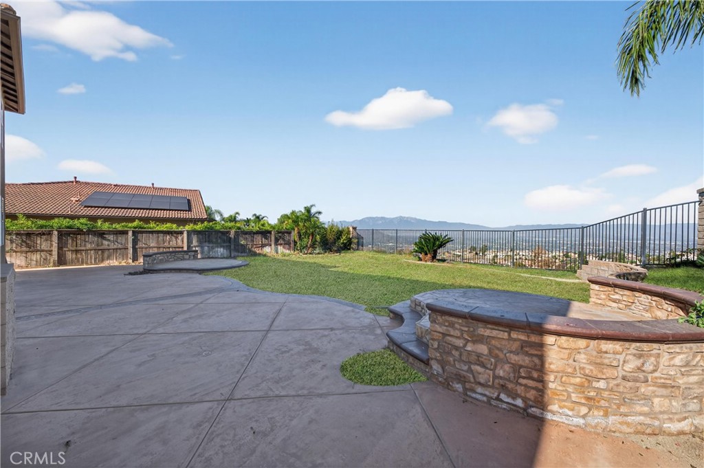 16154 Skyridge Drive Riverside, CA 92503 - Photo 28 of 30 Disclaimer: Grass has been virtually enhanced