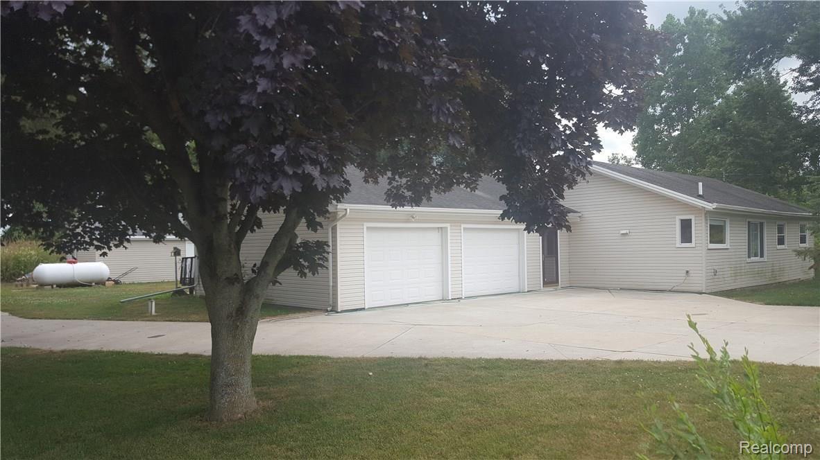 6947 Coon Hill Road Munith, MI 49259 - Photo 2 of 14 20180724_163349.jpg