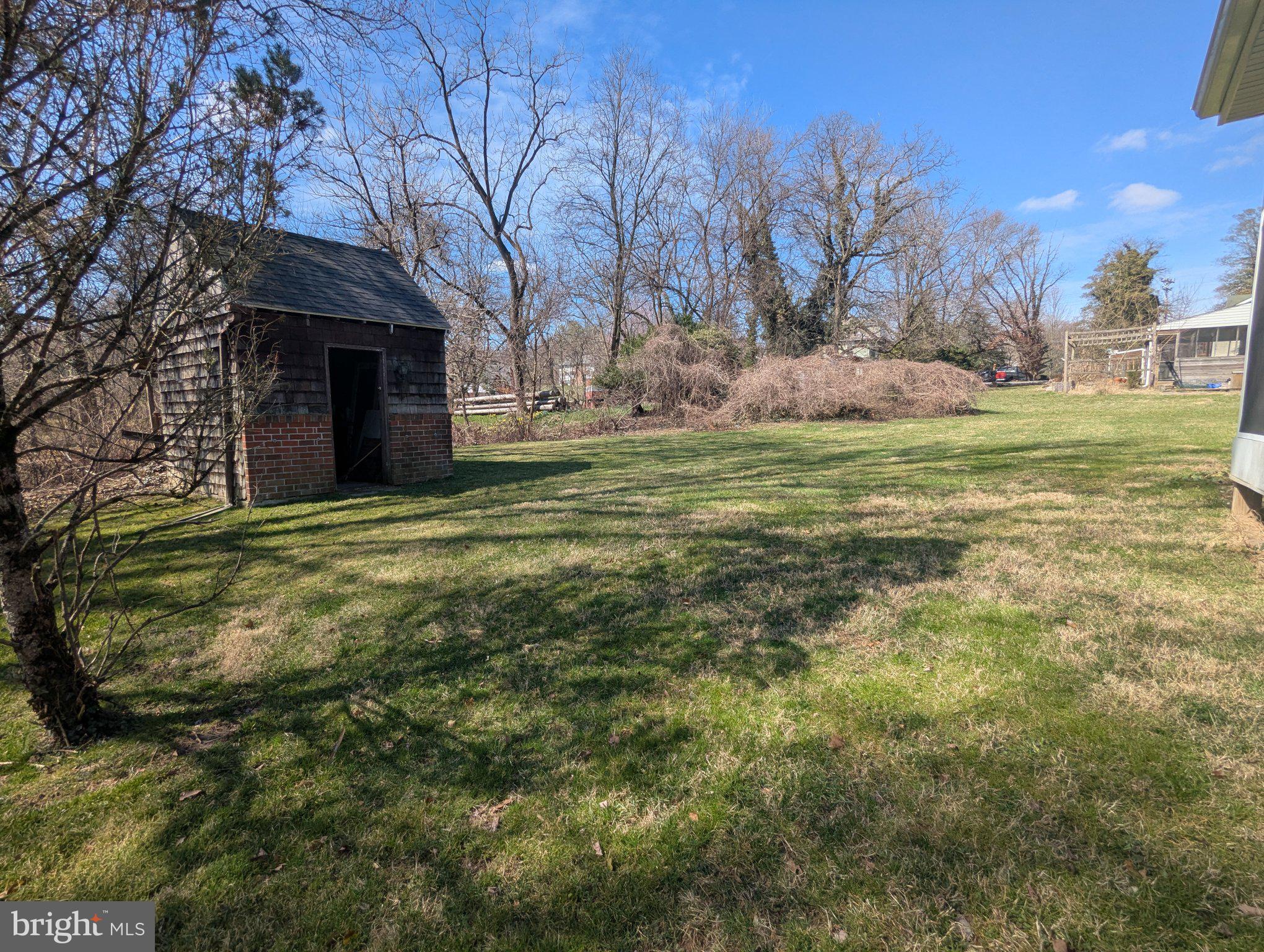3007 Edwards Avenue Baltimore, MD 21234 - Photo 3 of 3 Private setting