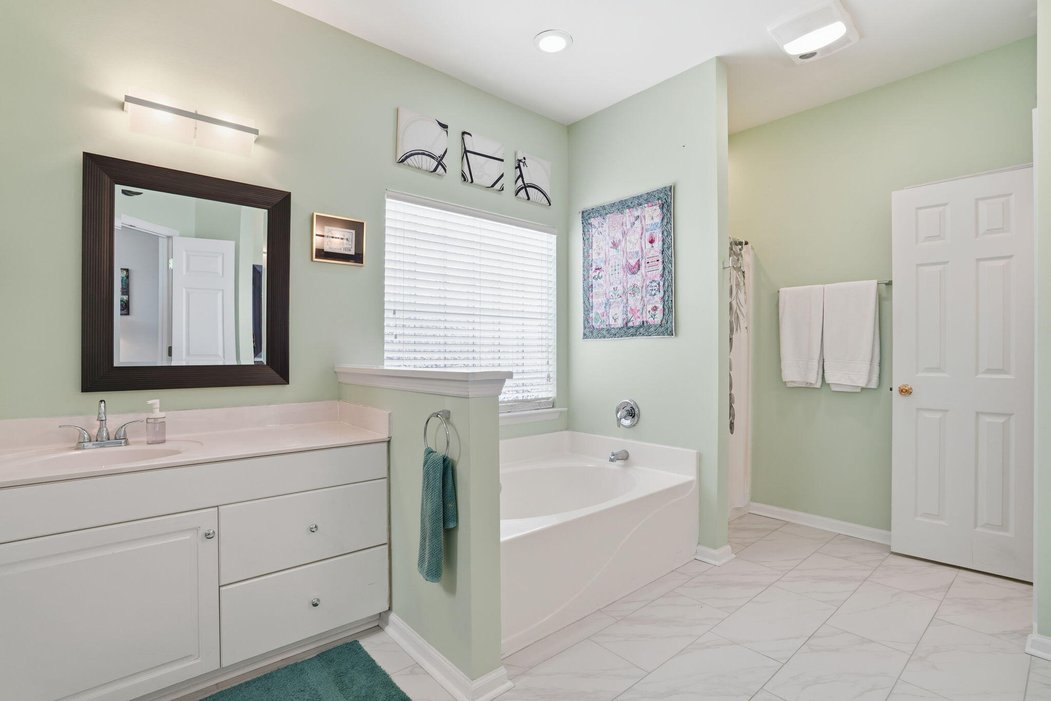 2156 Andover Way Mount Pleasant, SC 29466 - Photo 22 of 42 26-web-or-mls-041_DSC03796_1