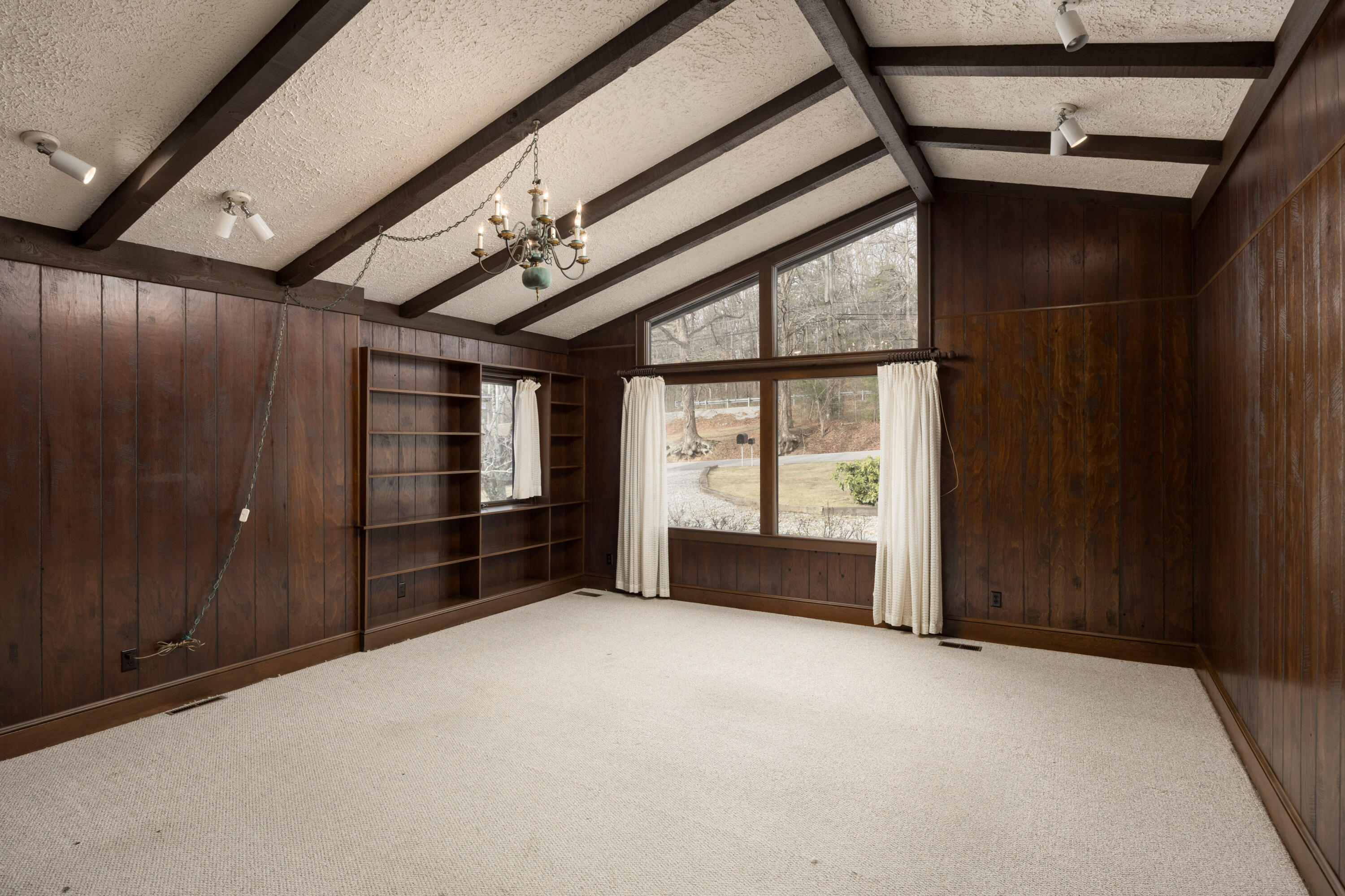 2204 Fairmount Pike Walden, TN 37377 - Photo 17 of 64 Den, Main Level