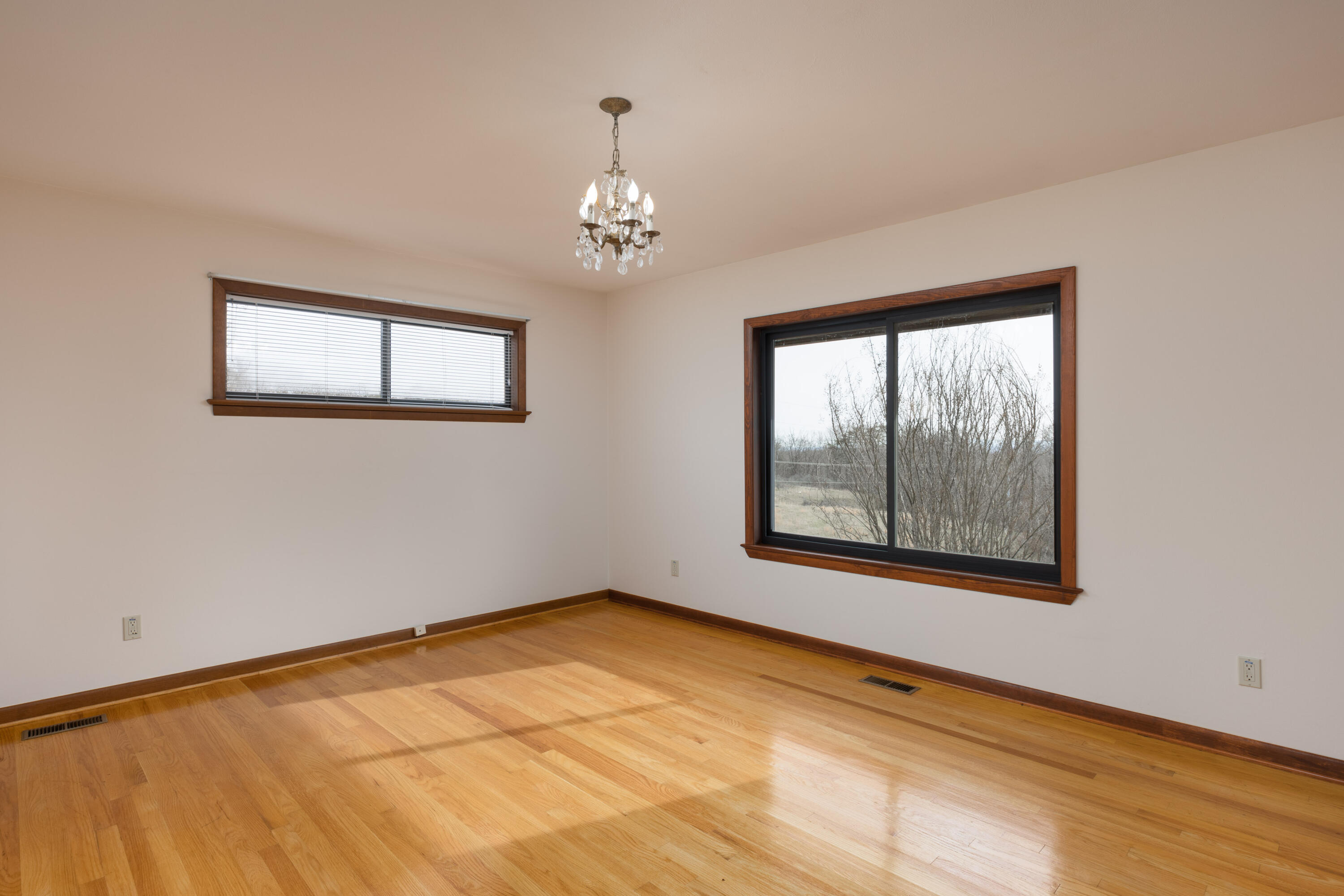 2204 Fairmount Pike Walden, TN 37377 - Photo 28 of 64 Master Bedroom, Main Level