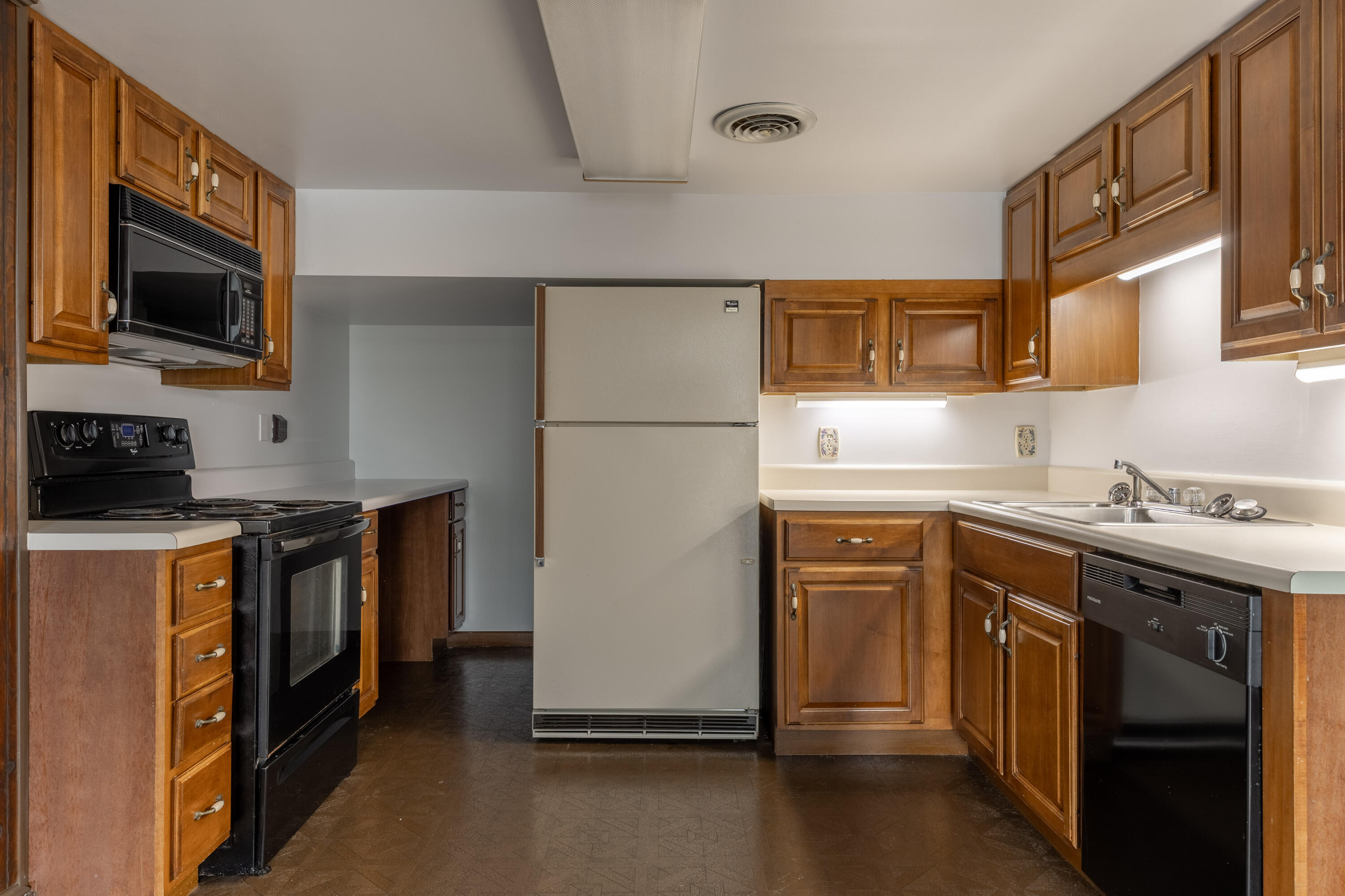 2204 Fairmount Pike Walden, TN 37377 - Photo 39 of 64 Basement, Kitchen