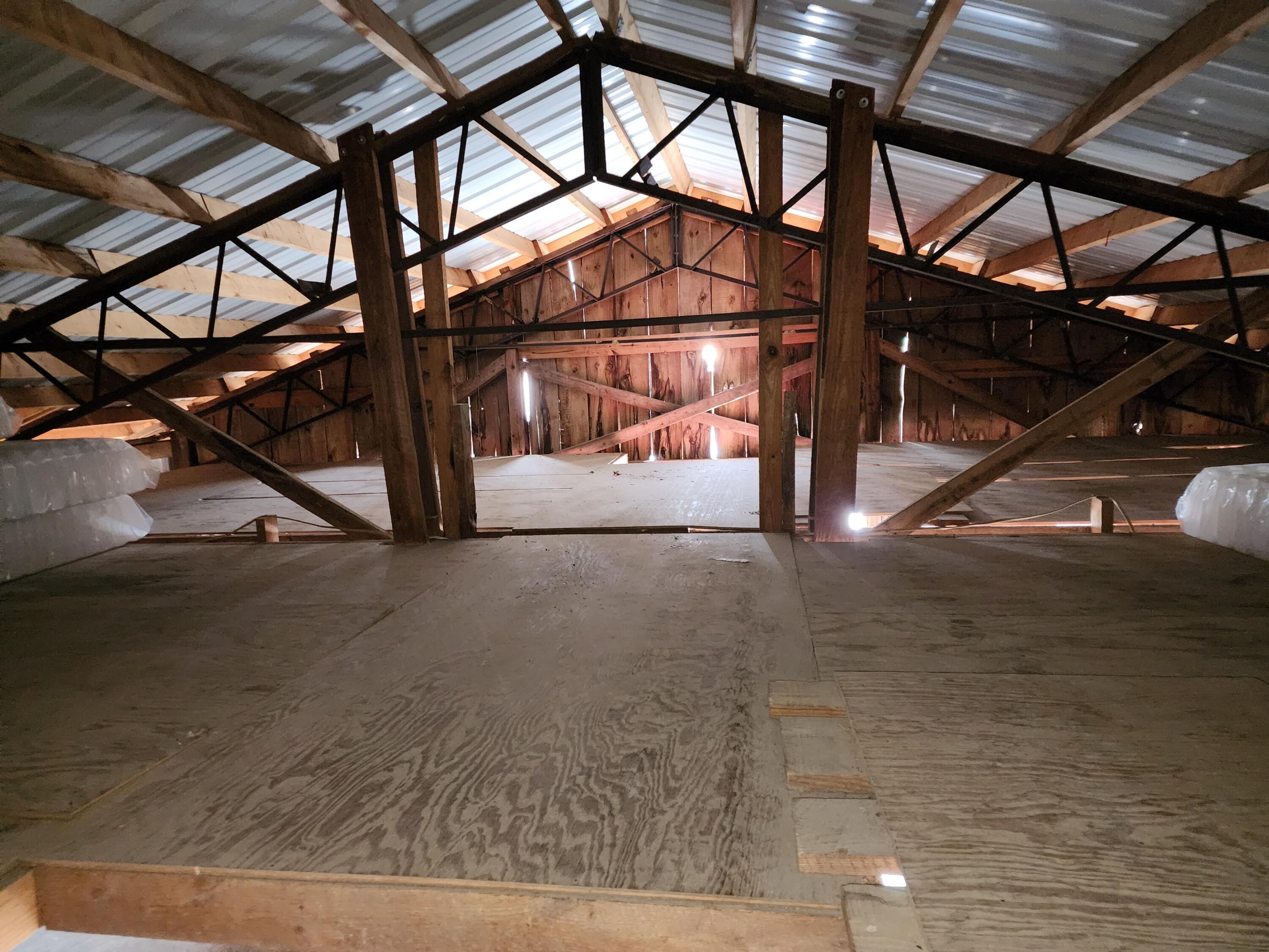 2204 Fairmount Pike Walden, TN 37377 - Photo 60 of 64 Barn, Loft