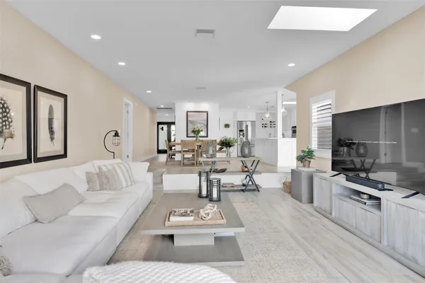 $15,000 | 17026 Bay Street, Jupiter, FL 33477