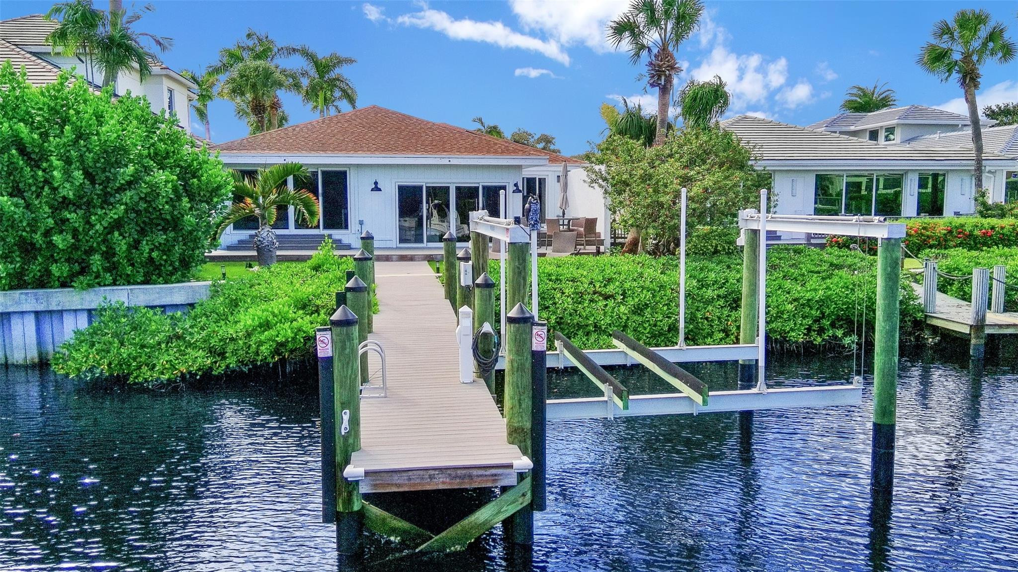 17026 Bay Street Jupiter, FL 33477 - Photo 8 of 77 Photo 8