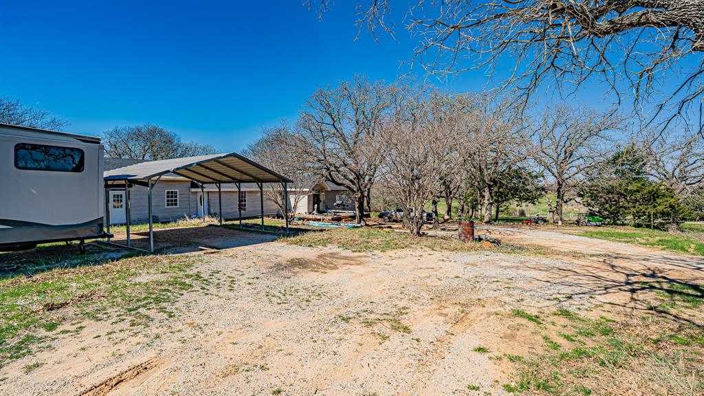 178 County Road 4372 Decatur, TX 76234 - Photo 4 of 31