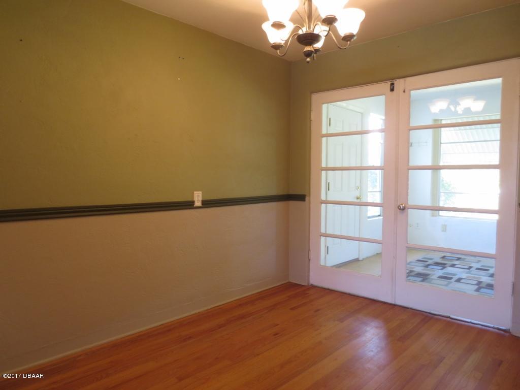 1639 Ridge Avenue Daytona Beach, FL 32117 - Photo 4 of 16 Dining Room