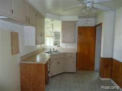 22051 Bach Street Warren, MI 48091 - Photo 4 of 15