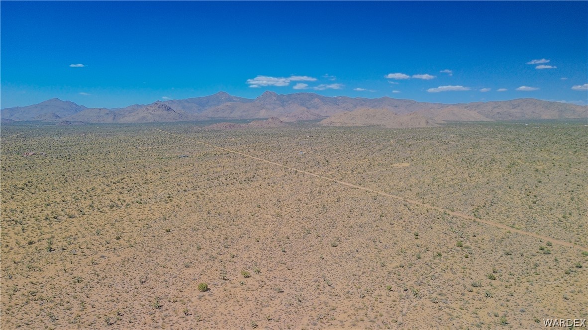 169 South Cattle Crossing Road Yucca, AZ 86438 - Photo 8 of 13