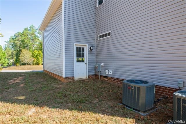 Lot 10 Corte Castle Road Chesterfield, VA 23838 - Photo 35 of 37 a view of a backyard