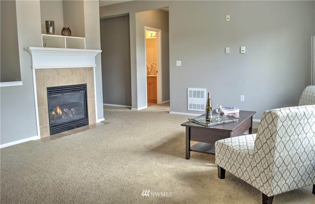 5020 Talbot Place South, Unit 4B Renton, WA 98055 - Photo 3 of 16 Gallery Image 3