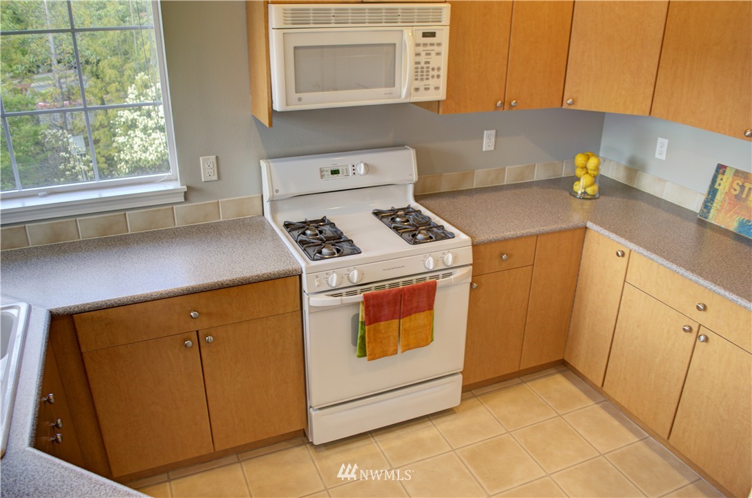 5020 Talbot Place South, Unit 4B Renton, WA 98055 - Photo 8 of 16 Gallery Image 8