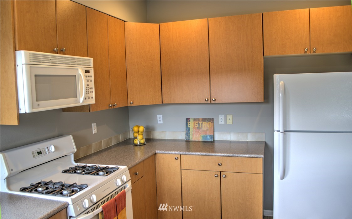 5020 Talbot Place South, Unit 4B Renton, WA 98055 - Photo 9 of 16 Gallery Image 9