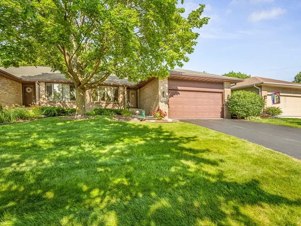 $259,900 | 1130 Fox Chase Lane, Rockford, IL 61107
