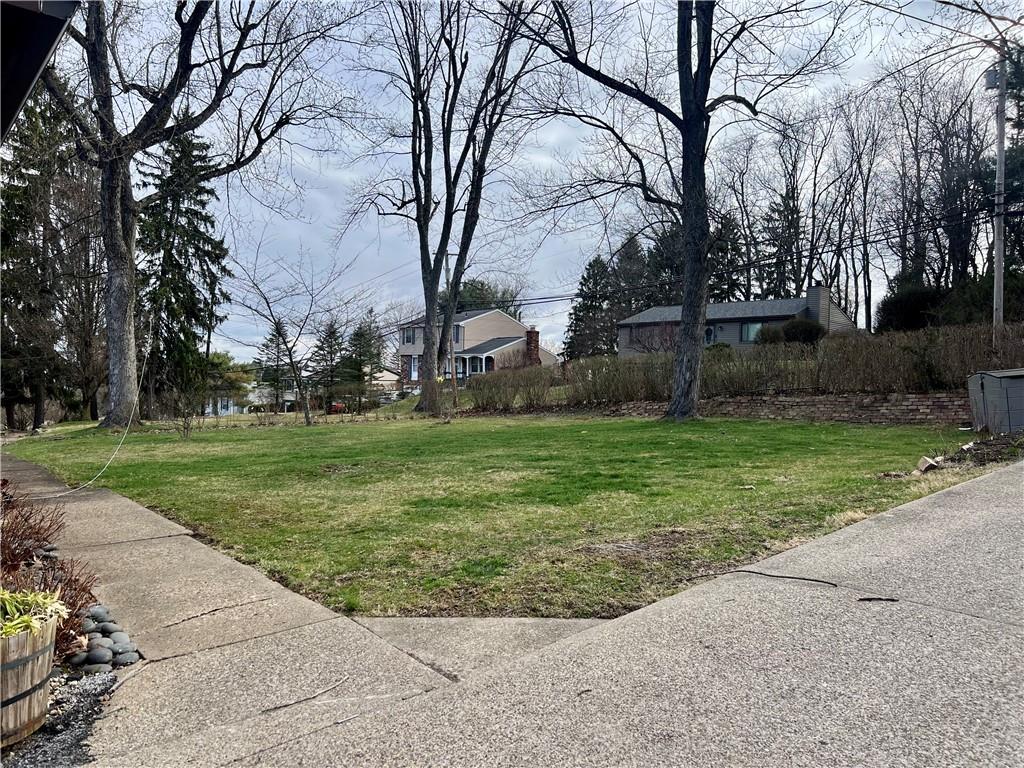 99 Logan Road Imperial, PA 15126 - Photo 3 of 29 Gallery Image 3