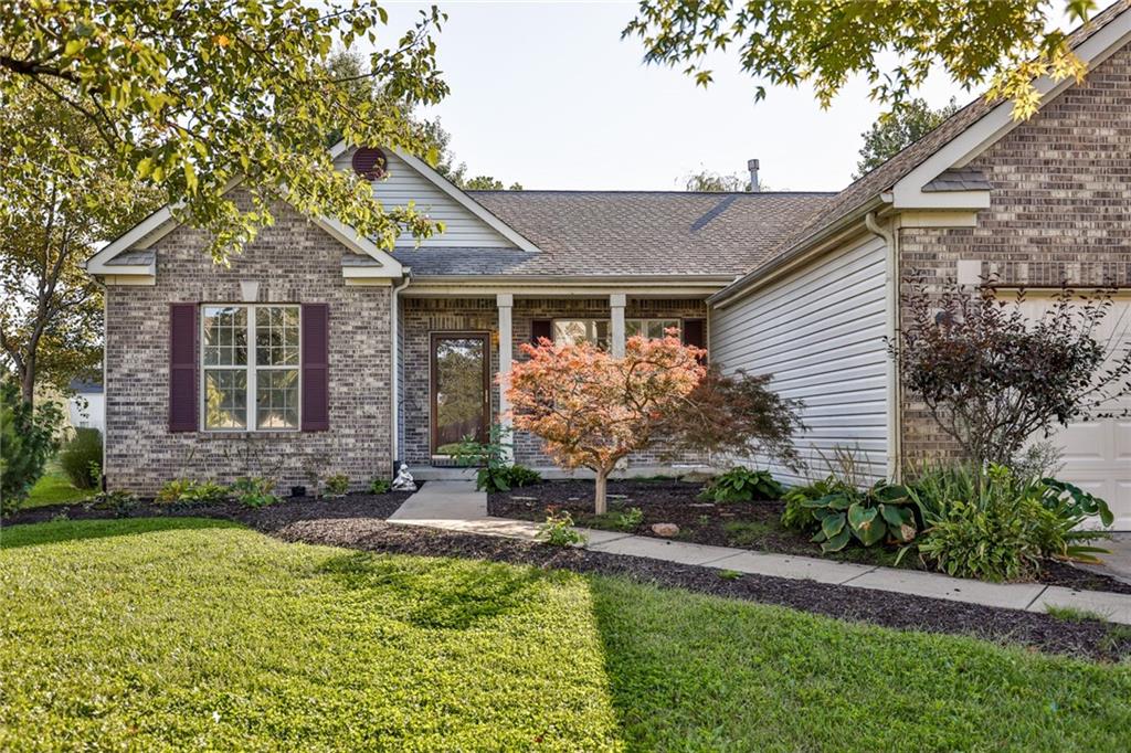 11289 Falling Water Way Fishers, IN 46037 - Photo 2 of 38 Gallery Image 2