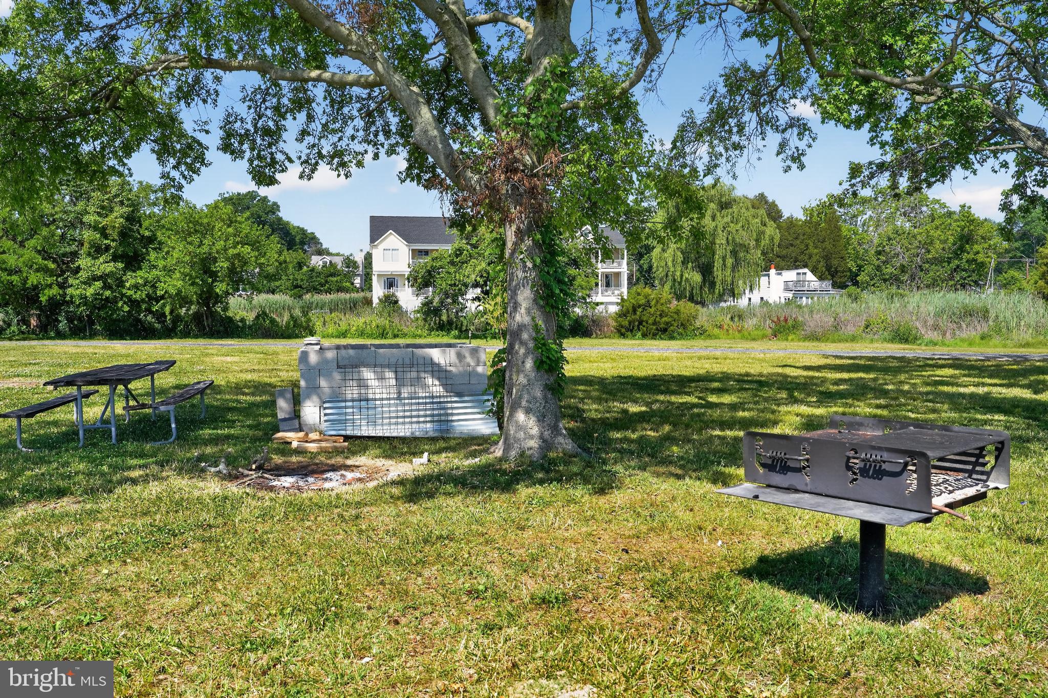 3670 5th Avenue Edgewater, MD 21037 - Photo 50 of 60 a view of a garden with an outdoor space