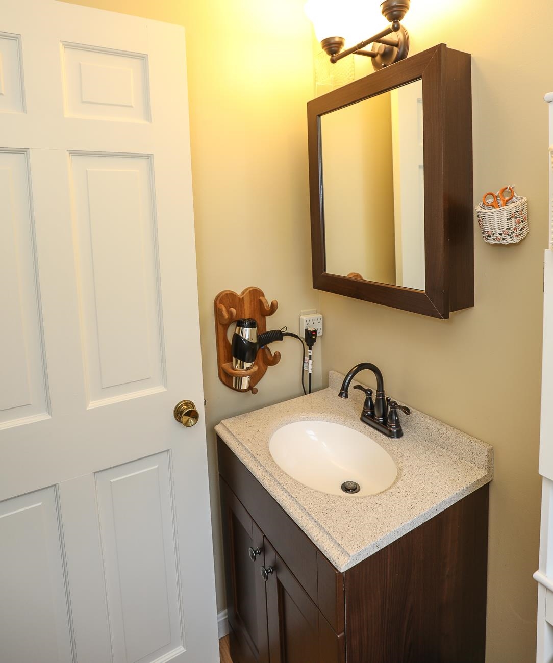 16 Sheldon Road Derry, NH 03038 - Photo 22 of 40